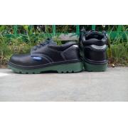 恒拓防砸防刺穿頭層黑色牛皮勞保防護鞋防滑耐油 鋼包頭鋼底